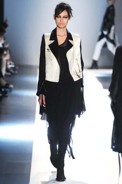 Look 13